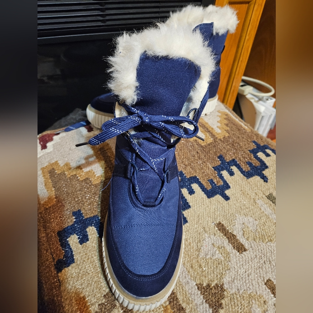 Water resistant boots